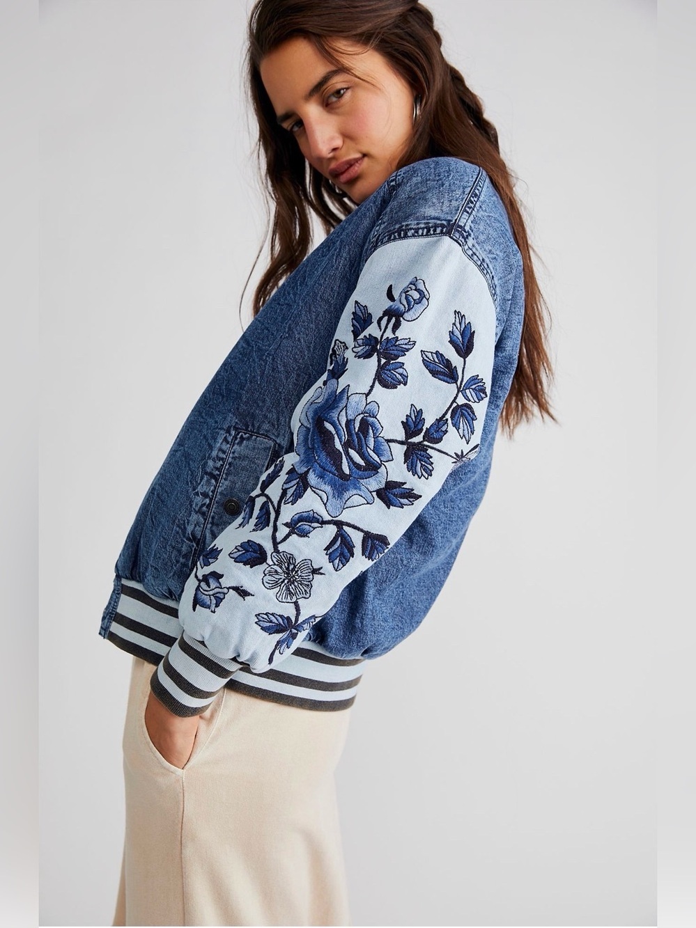 Free People We The Free Embroidered Floral Denim Bomber Jacket Blue Women’s M